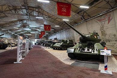 中世纪开放世界RPG《灰雨钢锋》新预告 发售日待定